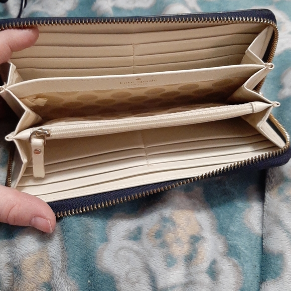 Kate Spade Wallet - Picture 2 of 3